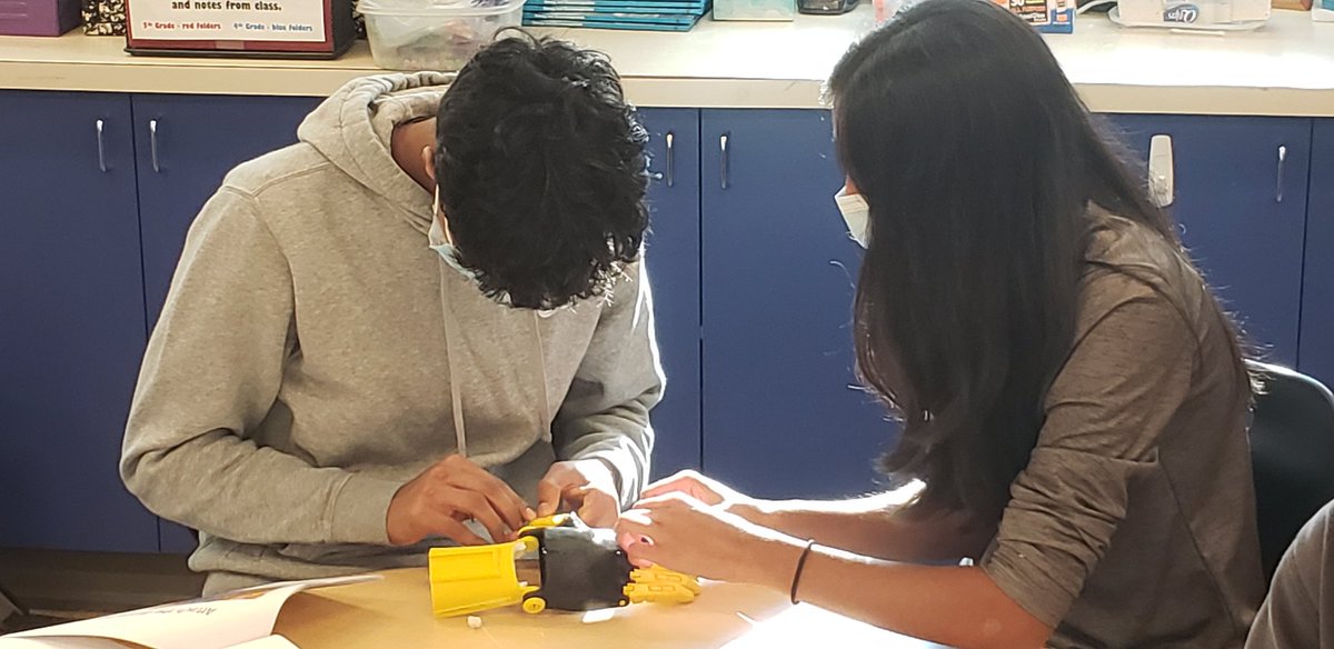 drhollym's tweet photo. @TheWalkerSchool Thank you, Walker Maker Club for creating these awesome kid-sized hands for the eNable Alliance at eNabling the Future! https://t.co/klWvabsWYR