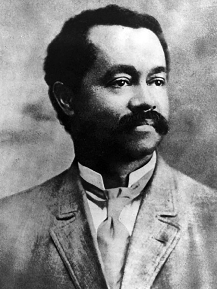 HiddenFromUs1's tweet photo. This is Charles Henry Turner. He was a biologist, neurologist, and psychologist. He was the first African American to earn a Ph.D. from the University of Chicago and to earn a doctoral degree in zoology.
#blackexcellence #BlackTwitter #BlackHistory https://t.co/v60kVQS9zX