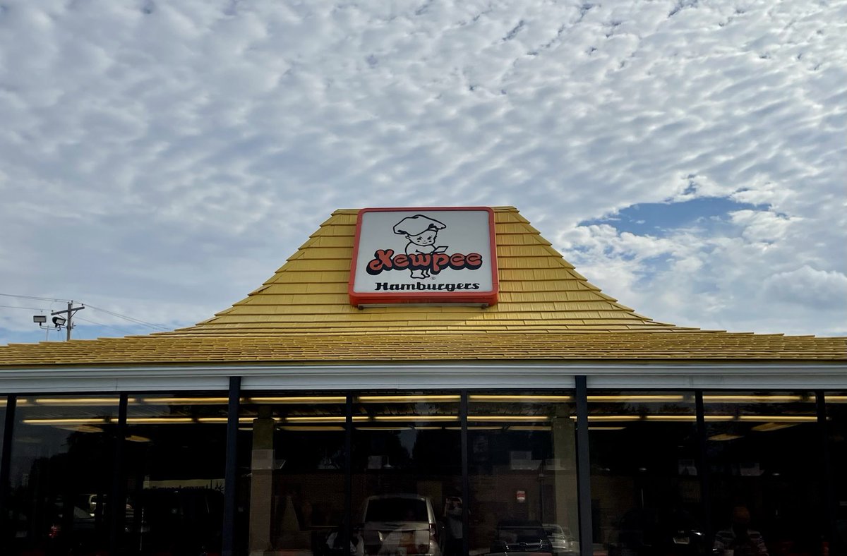 JoshLipnik's tweet photo. Kewpee Hamburgers (1972)
Allentown Road
Lima, OH https://t.co/w1kNhXdlK5