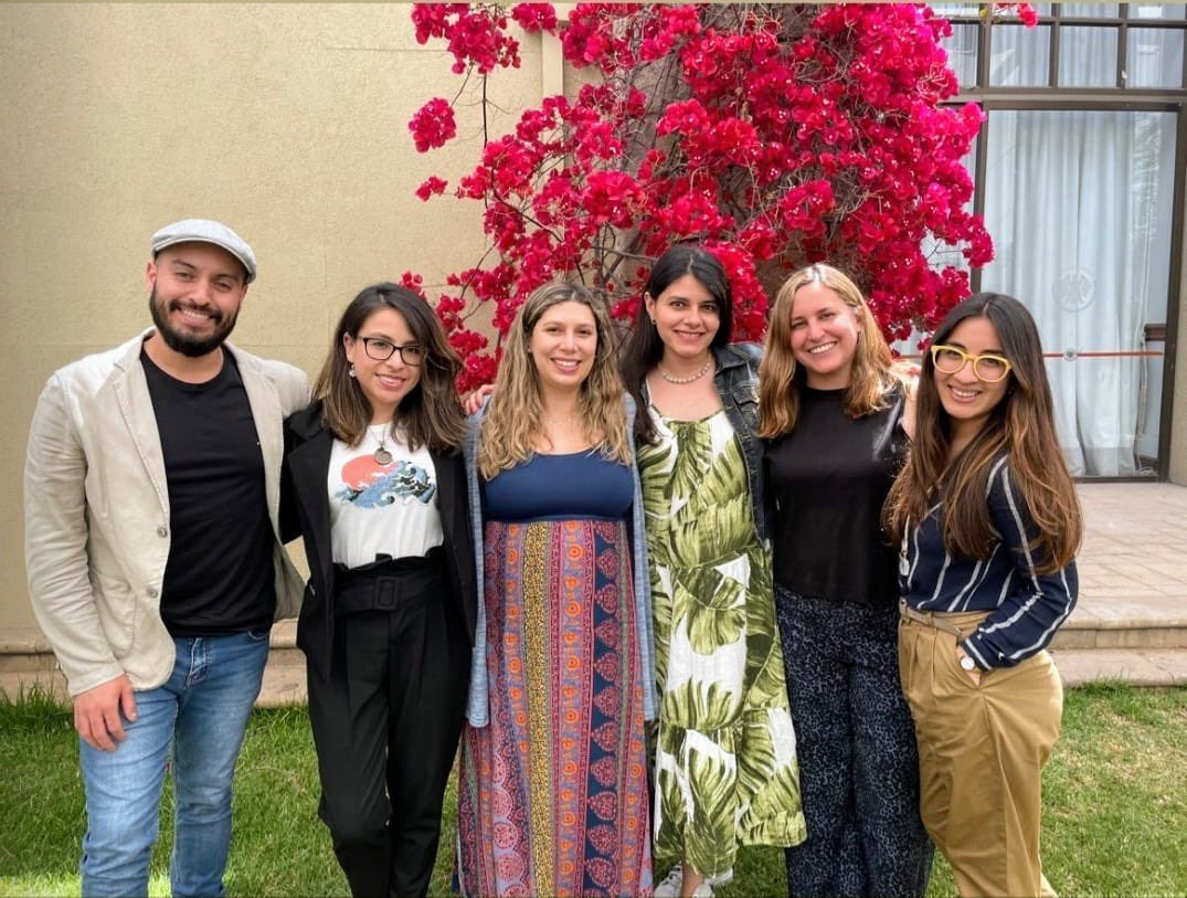 M_ToroVenegas's tweet photo. Homenajeando a un equipo, partners y compañeros que forman parte de este loco proceso de estudiar un doctorado 👏🏼✨#graciastotales
Honoring to a team, partners and colleagues who are part of this crazy process of studying for a PhD 👏🏼✨
#phdstudent #phdlife #phdstudentlife https://t.co/WEkfxgmyaC
