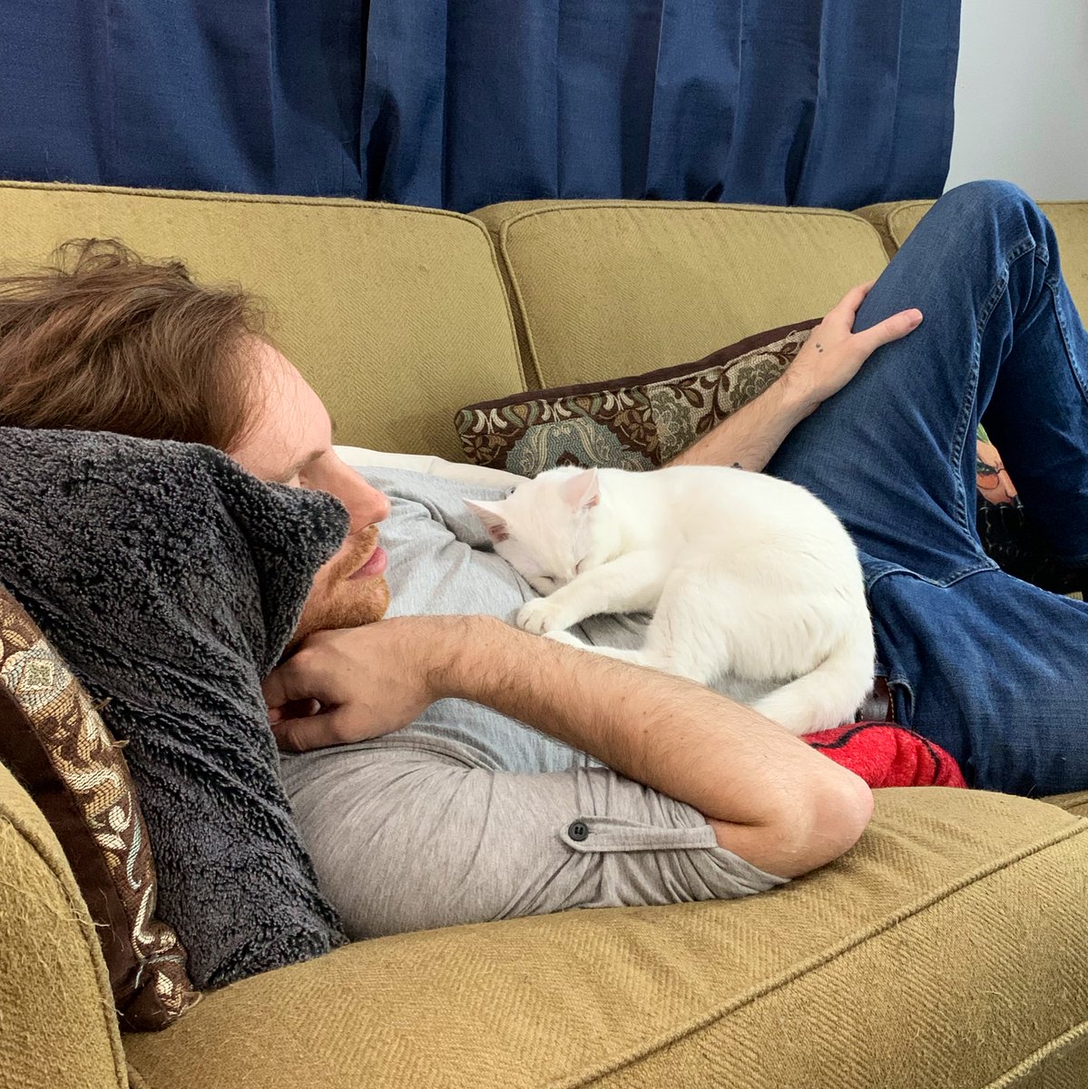 bibyboots's tweet photo. Hey dudes! We’re #LIVE for some #WarzoneWednesday over at https://t.co/FsN4YqxTZq! Playing with the boys today! Gonna be good!
#Warzone #CoD #CallOfDuty #twitch #CatsOfTwitter
P.S. look at that baby! #GhostOut https://t.co/swbimEqYnG