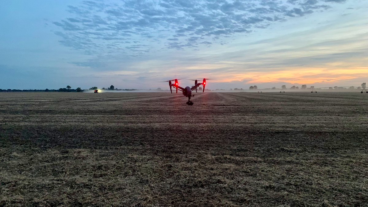 CDW_Droneguy's tweet photo. #Harvest2021 #sunsetphotography #dronephotography https://t.co/RiH9ygAOOc