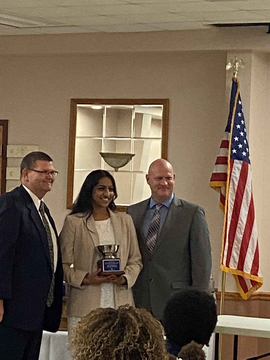 SMA_STEM's tweet photo. Way to go Iniyaal. Harford County overall winner of the Charlie Riley Community Service Scholarship! https://t.co/kQ2wu9TQPS