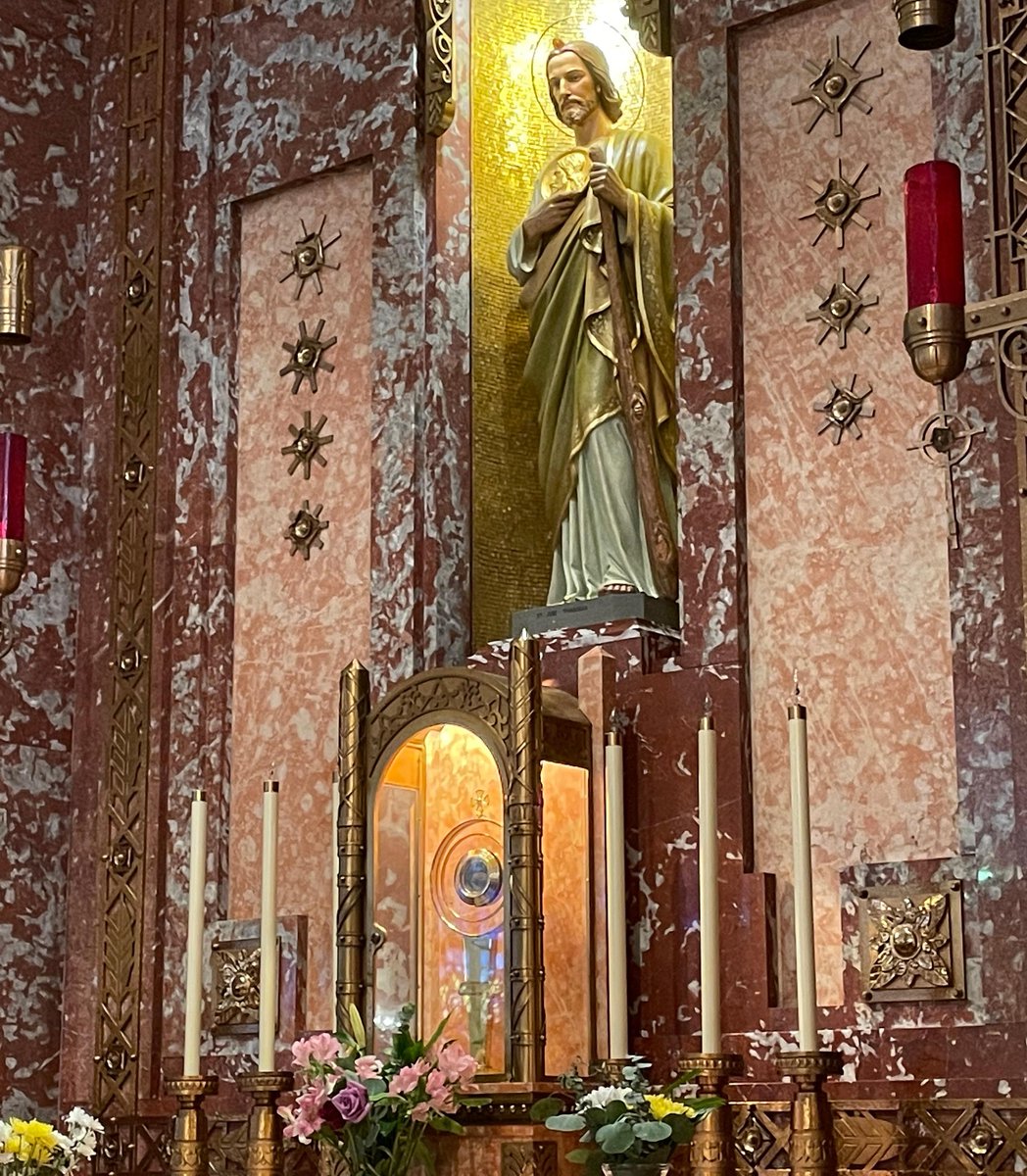 ShrineofStJude's tweet photo. Take a look at how the National Shrine of St. Jude got started and how it became the symbol of hope it is today: https://t.co/BPhPIMhVsA
-
#stjude #saintjude #nationalshrineofstjude #shrine #history #pray #prayer #symbol #hope #altar #relic #catholic #catholicism #stjudeprayforus https://t.co/iCf0euoWTw