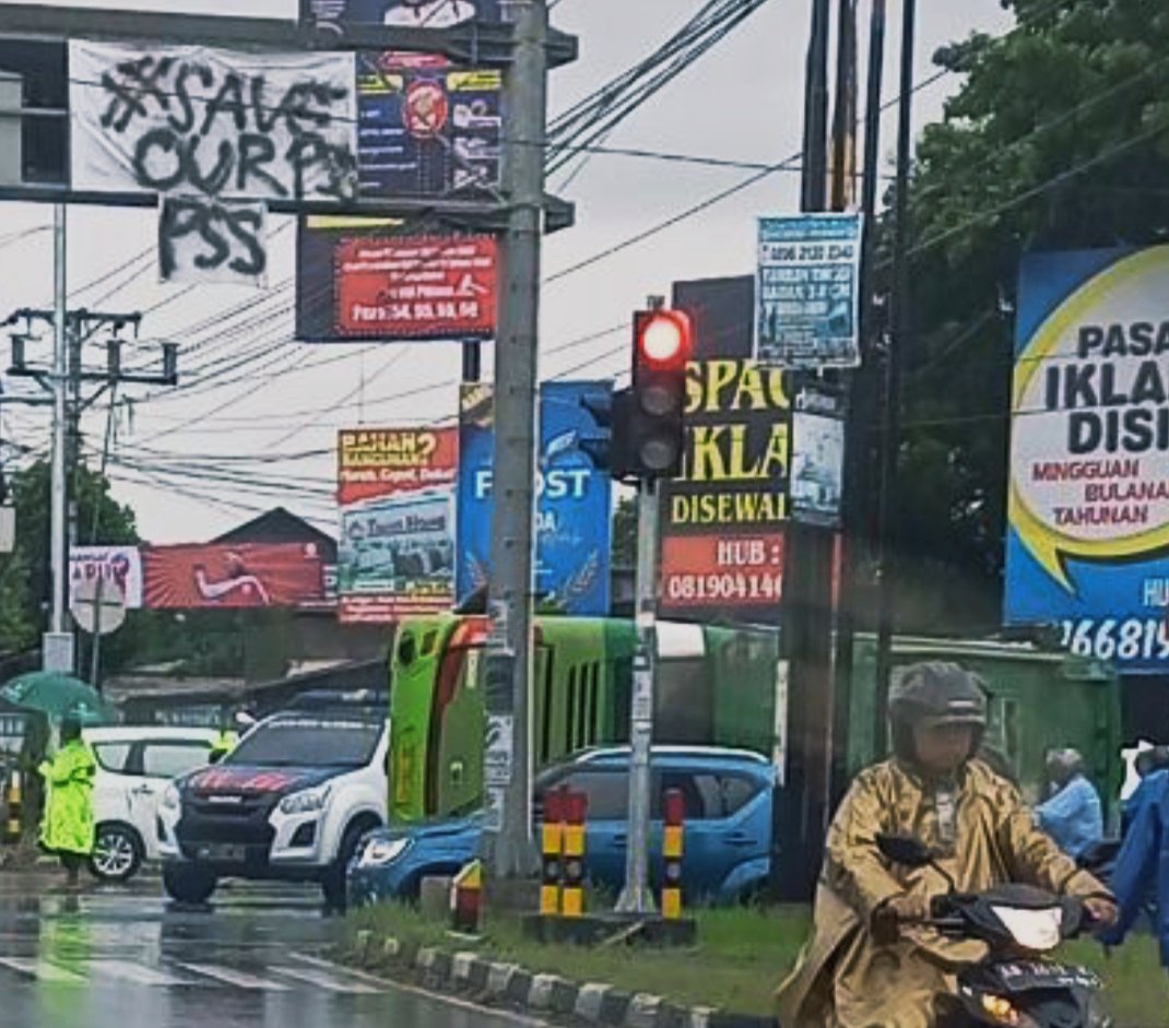 Macetnya ringroad demakijo <a href="/JogjaUpdate/">jogjaupdate.com</a>