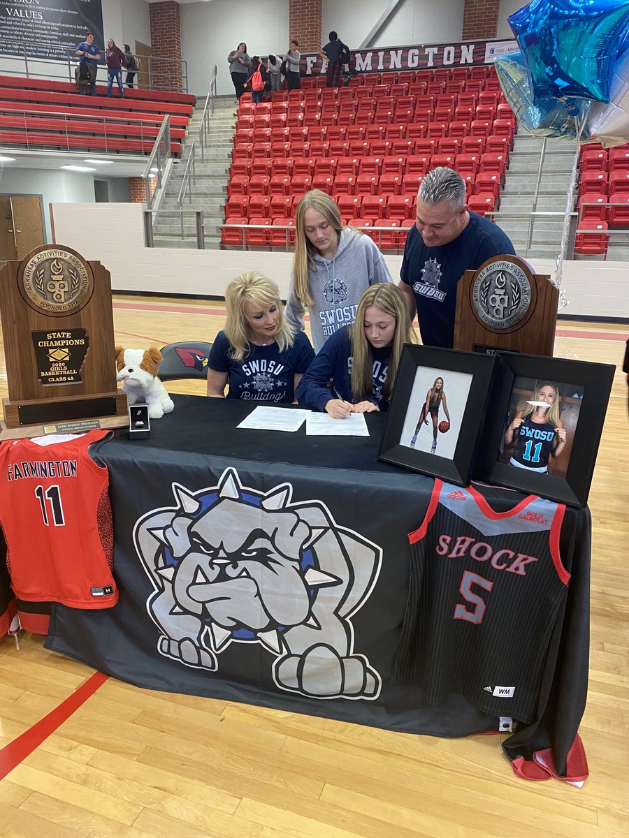 CoachJ14's tweet photo. Super proud of and for @carsondillard8! She is the epitome of student-athlete and Winner! Her hard work has helped her achieve another milestone! @SWOSUW is adding another @farmingtonfast member to their outstanding program! #FarmingtonFast #NextLevelCards https://t.co/On1O88y6vB