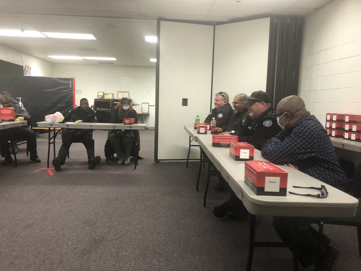 Stephenson_G4's tweet photo. Macomb Correctional Facility shows it’s support and appreciation for our veterans.  The MRF employee club provided lunch for facility staff and Tervis tumblers representing their branch of service to our vets @MDOCFOA @MDOCCFA @MichiganDOC @SteeceKris @EricHerbert14 https://t.co/tTV3bmmfN0