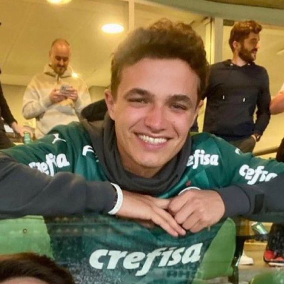 formuladisco's tweet photo. HE'S LIVING HIS BEST LIFE IN BRAZIL https://t.co/KwPFPoUtAp