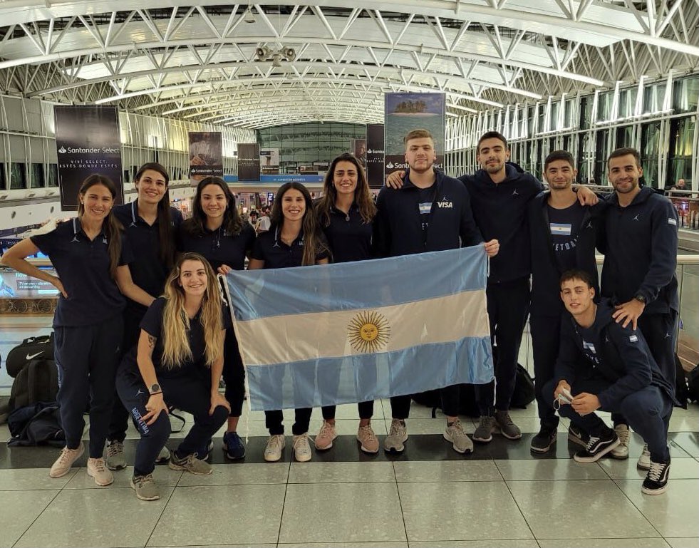 cabboficial's tweet photo. La delegación argentina de 3x3 ya partió hacia Miami para disputar la AmeriCup que comenzara el viernes. Nuestros seleccionados debutarán recién en la jornada del sábado. https://t.co/e6jq0EeCcP