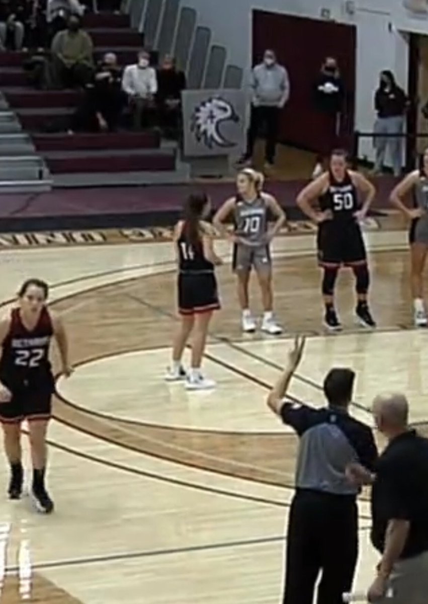 AltoonaGBB's tweet photo. Watching 2021 grad, @mercedesromo_ in her first college WBB game with @AugsburgWBB ! Lock-down defense & showing her court vision at PG! Proud of you, Mer! #KeepWorking #RailsPride https://t.co/49xEIF7C2c