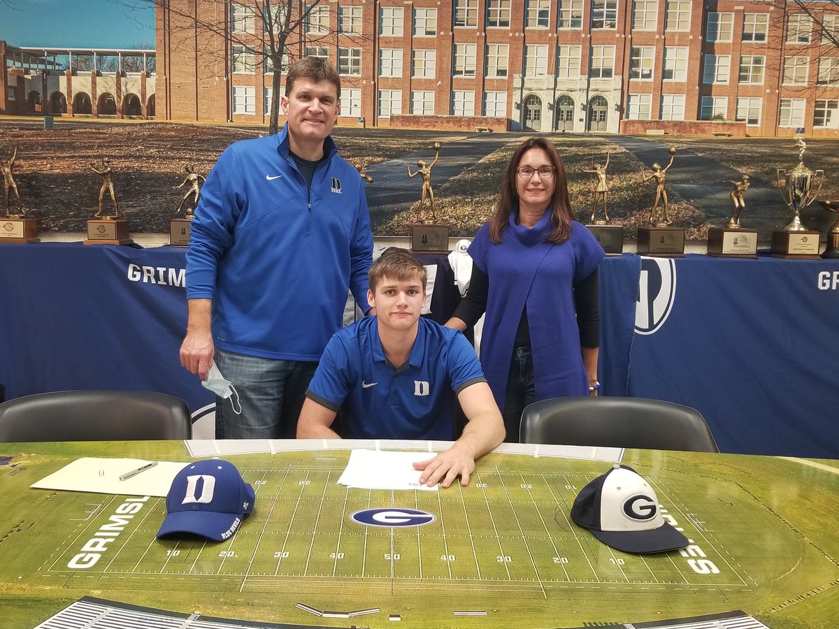 BaseballWhirlie's tweet photo. Another Whirlie on to the next level!!!! Congratulations to @TylerAlbright9 and his family on his commitment to @DukeBASE @gowhirlies @coachchris14 @GCSchoolsNC @JoeSireraSports @myfox8 @WFMY https://t.co/Au7iFrOE4z