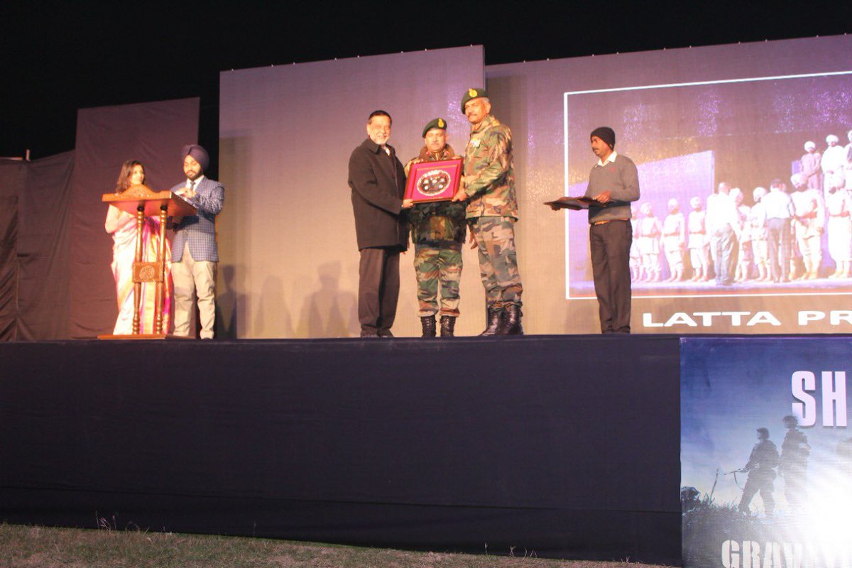 Atif45726612's tweet photo. The re-enactment of the Battle of #Shalateng events in the form of light &amp; sound extravaganza was conducted by #Latta Productions. Mr Harbaksh Singh Latta of Latta productions was felicitated by GOC, @ChinarcorpsIA during this event.
#VictoryAtShalateng 
#Kashmir https://t.co/LKA20Vd81l