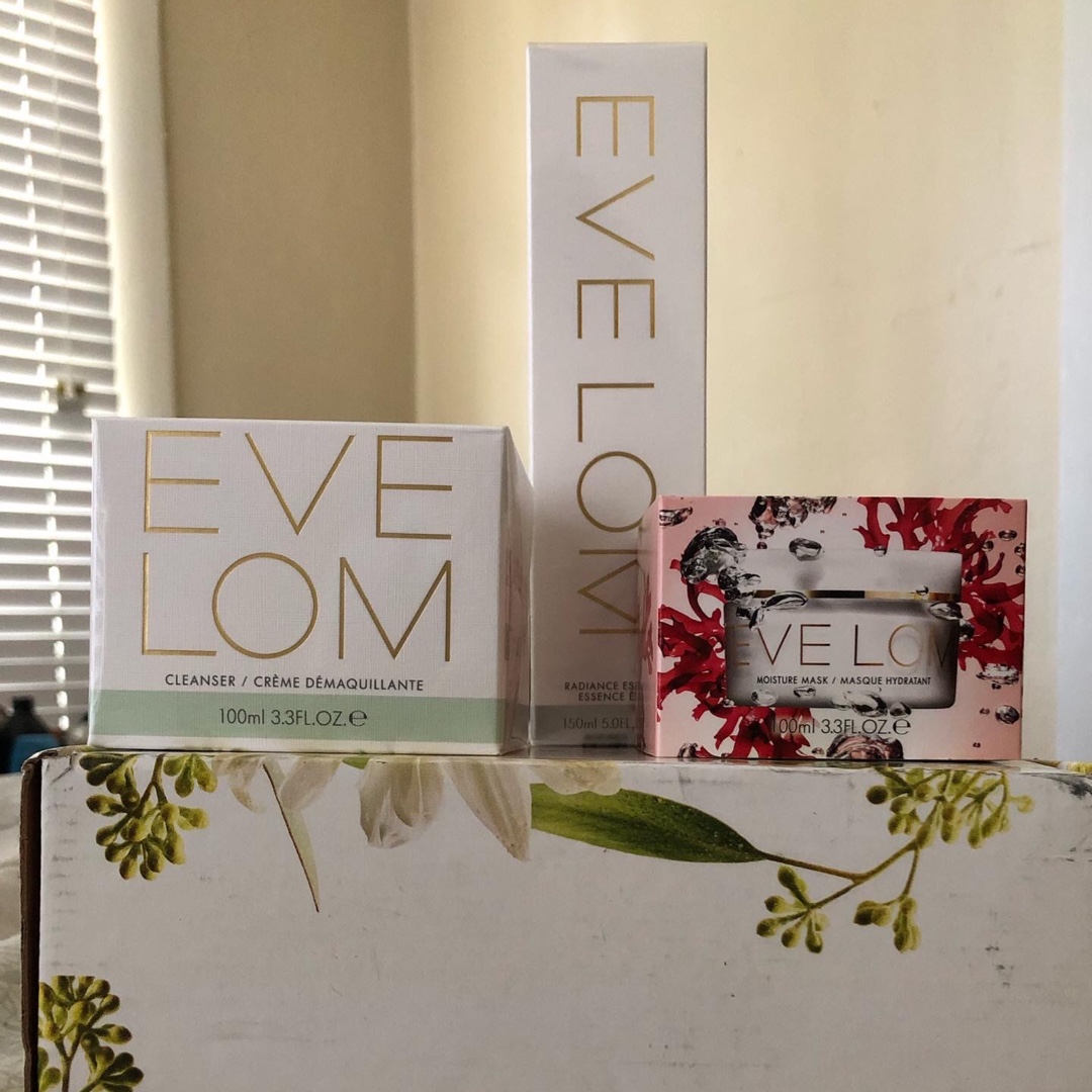 sweetwitabite's tweet photo. #complimentary #WhereRadianceBegins #RevealYourRadiance @Influenster @eve_lom #natural #skincare https://t.co/csKN6PAVWg