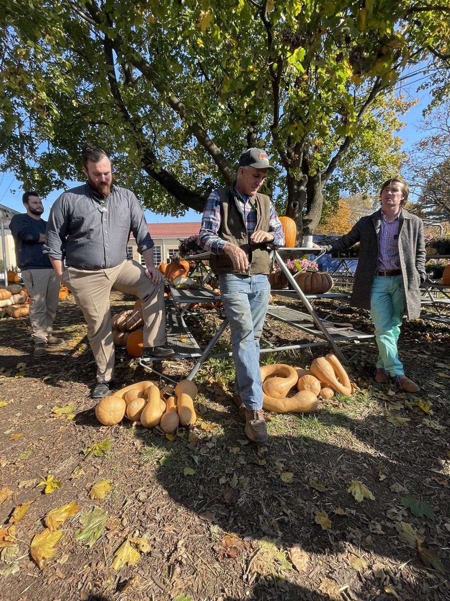 There is work to be done if we are going to call ourselves sustainable, but it was inspiring to see the #farmers in #Baltimore that realize the opportunities and are striving to make a difference.
#leadership #agriculture #naturalresources #forestry #buylocal #bethechange