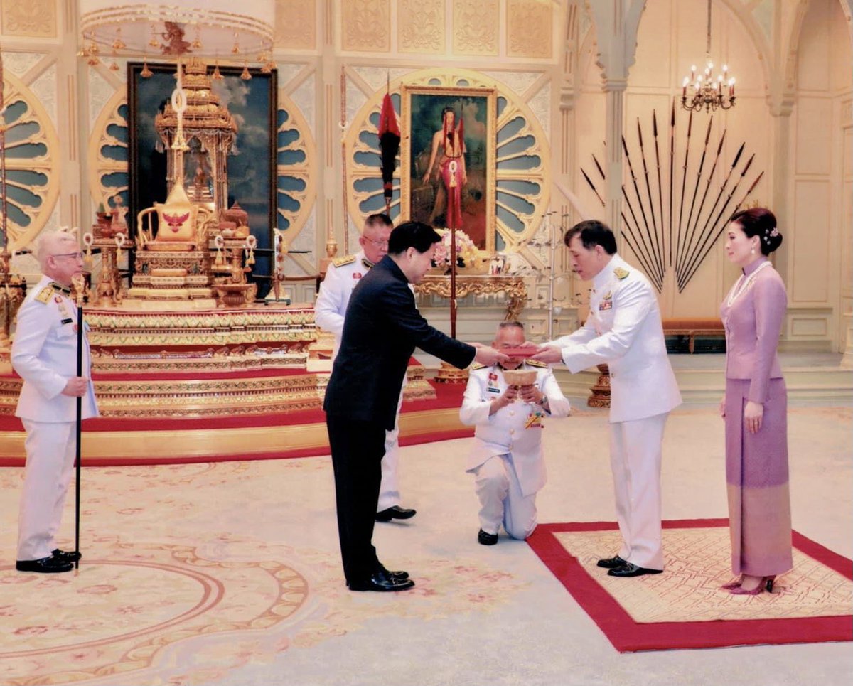 เยือน จีน
.
“ในหลวง”ทรงมีพระราชปฏิสันถาร กับ “หาน จื้อเฉียง” ทูตจีน คนใหม่
หลัง ถวายอักษรสาส์นตราตั้ง
ทรงย้ำความสัมพันธ์ ความร่วมมือฉันมิตรกับจีน
ทรง หวังว่าจะมีโอกาสเยือนจีน อีกครั้ง อีกไม่นานนี้
ทูตจึน ยันจีน-ไทยมิใช่อื่นไกล พี่น้องกัน”
ร่วมต่อสู้โควิดฯ
facebook.com/10000145403010…