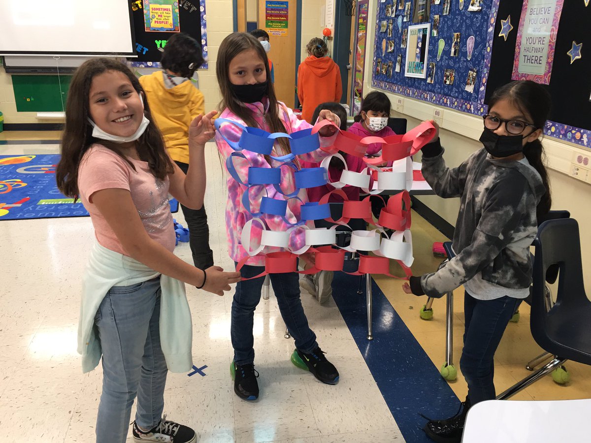 jhudon14's tweet photo. In the #LVESTEMLab students learned about Veterans Day and were challenged to engineer American flags πΊπΈ Letβs thank Veterans EVERY day!! @NISDLeonValley #marriedtoaveteran #18yearsofservice https://t.co/KLdtJy4WS2