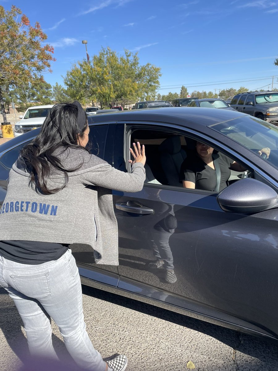 OWright_MHS's tweet photo. To all our @Ensor_MS veteran family and friends, thank you for your service and bravery. I’m so glad we were able to see so many smiling faces during our veteran’s drive-thru breakfast event. @AdsminC @BOrtega_EMS @BPena_EMS #EnsorStrikesBack #TeamSISD https://t.co/byJ0kQzLnC