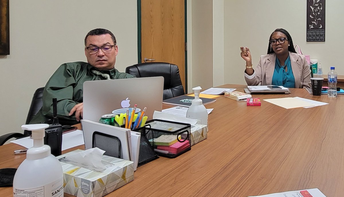 Hardest working team in the business! Nothing like a late night session to prepare to end the 1st semester on top and kick off the 2nd semester with a bang! <a href="/GeraldSarpy/">Gerald Sarpy II</a> #constructingexcellence