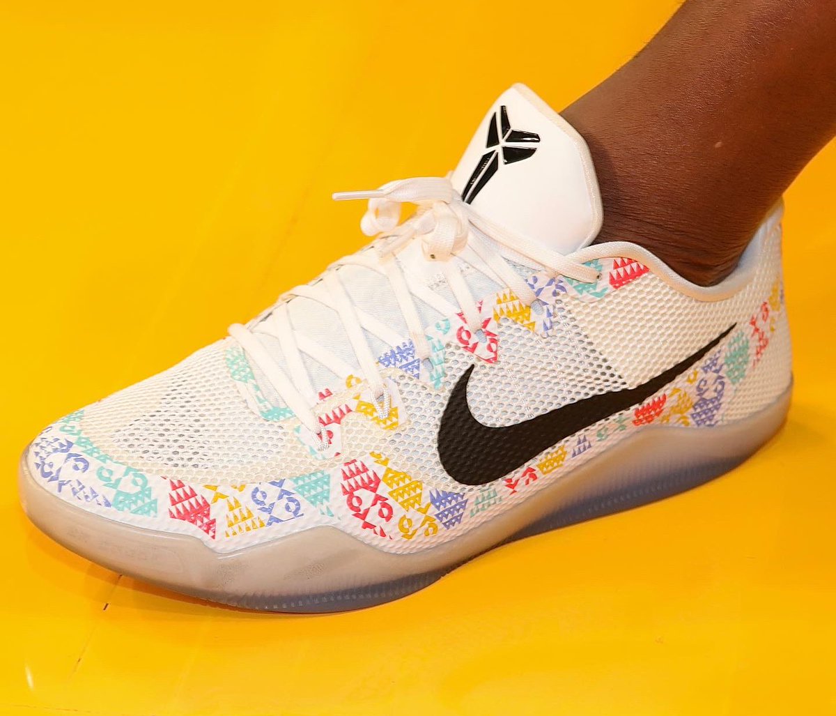 NBAKicks's tweet image. 🔥 @chrisbosh reppin’ Kobe in LA! #NBAKicks