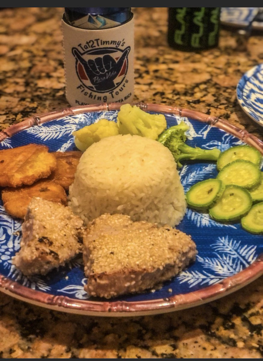 GolfForACure843's tweet photo. Let’s eat! 🤙🏼🇨🇷 #hookandcook https://t.co/yfIypgJ2Ip