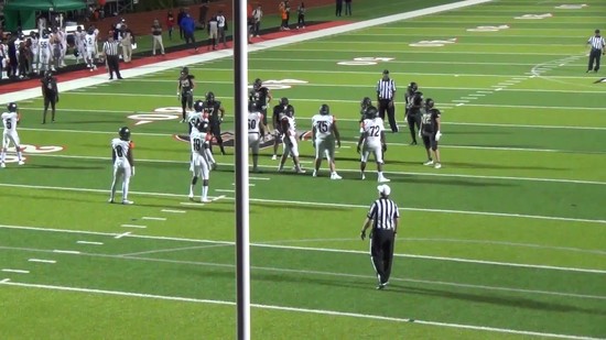 Livonia Churchill 2022 DT/DE Demarius Gibson-Wells senior season highlights - 
6’2 255 DL

72 Tackles 
10 Sacks 
22 TFL: bit.ly/31Kayg9