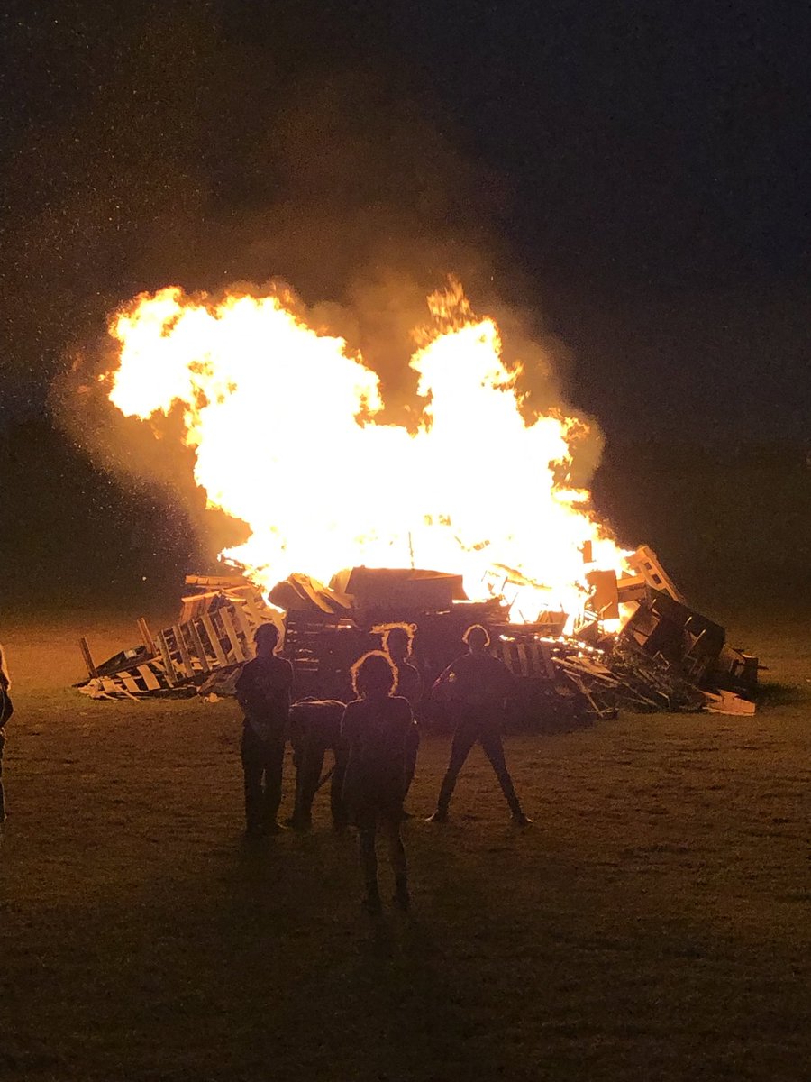 Coach_MacCFISD's tweet photo. November Bonfire 🔥 to celebrate our Fall accomplishments at @HuffmanISD .
Team 🎾 Bi District
CC 🏃‍♂️🏃‍♀️ BOTH 11th in state. 🏐 going to Regional Tournament. 🏈 playoffs. Falcon Band advance to Area!! Falcons on 🔥!!Shout out: Charlie Duke &amp; Huffman FFA https://t.co/gYpqNIgkjv
