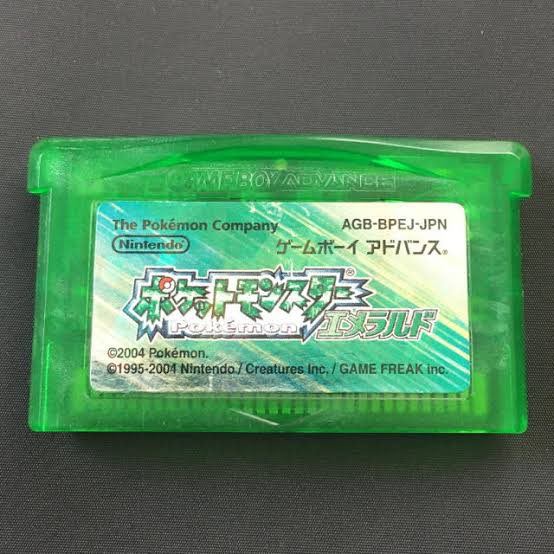 昔のゲーム ポケモンのカセット Switchリメイク版ダイパ内で 石版 として登場 もうそんなに昔か としみじみ 今のと比べると本当に石版 Togetter