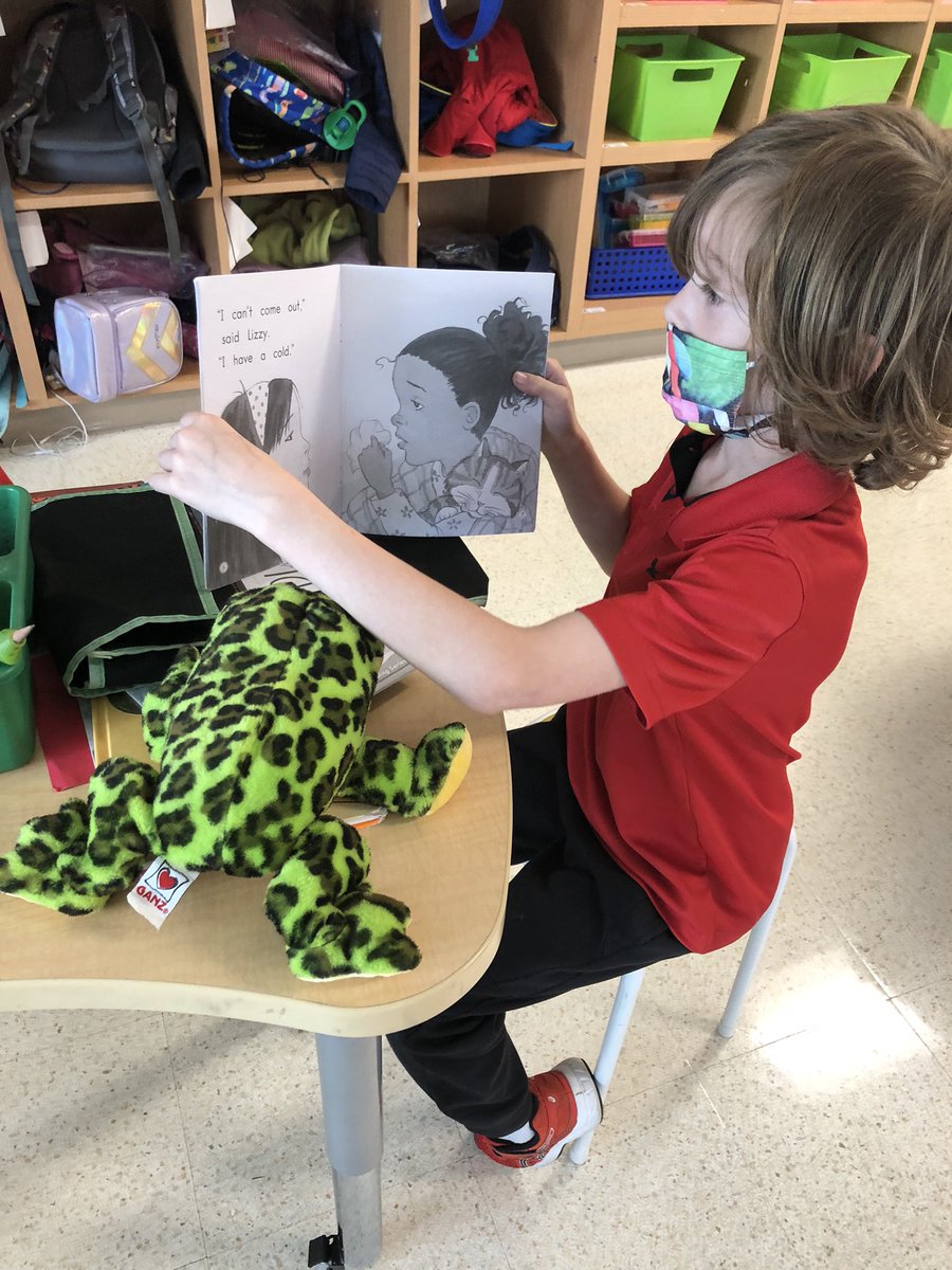 HTyrrellMECC's tweet photo. We got to meet our reading buddies today! They make the best listeners! 🐯🐶🐰#masonmoment #giraffeclass https://t.co/EgoIhCpunN