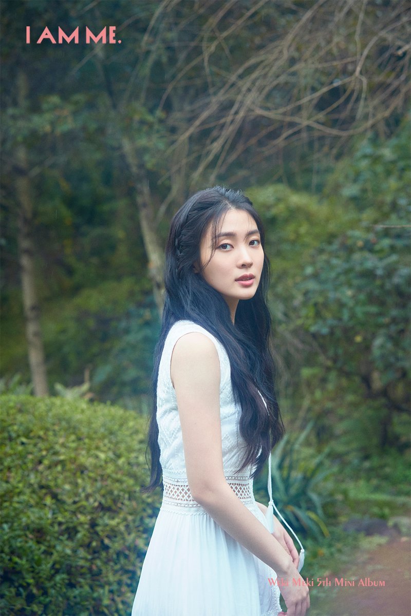 [#위키미키]
Weki Meki 5th Mini Album
<I AM ME.>
Concept Photo 📔 - Identity

2021. 11. 18 6PM (KST) RELEASE
#WekiMeki #I_AM_ME #엘리 #김도연 #루아 #루시