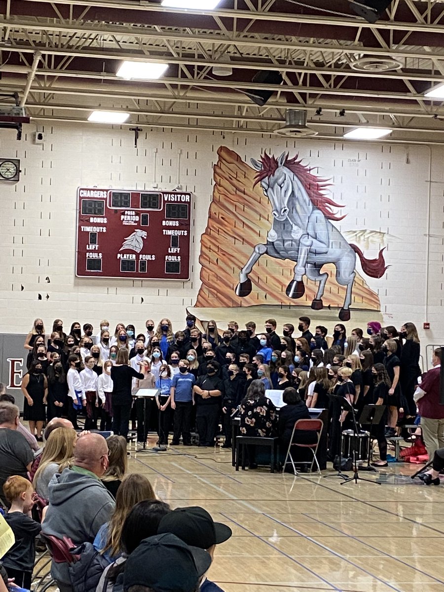 falconbluffsms's tweet photo. Mrs Hann directing our middle school articulation choir students.    Awesome as always!!! https://t.co/IvysRf5ZYI