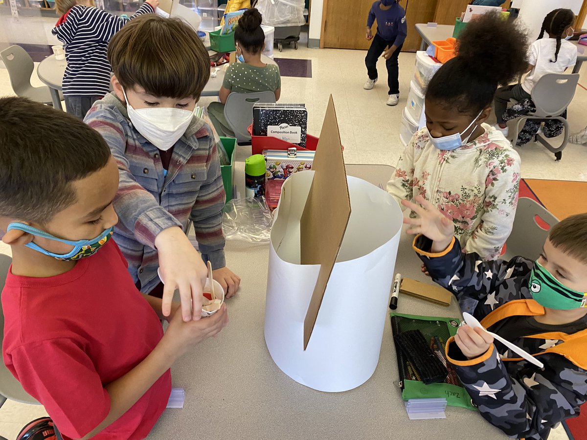 MrsQuimbySL's tweet photo. Exploring sound in first grade! @syracuselatin @SyracuseSchools https://t.co/PsFR7bFCoF