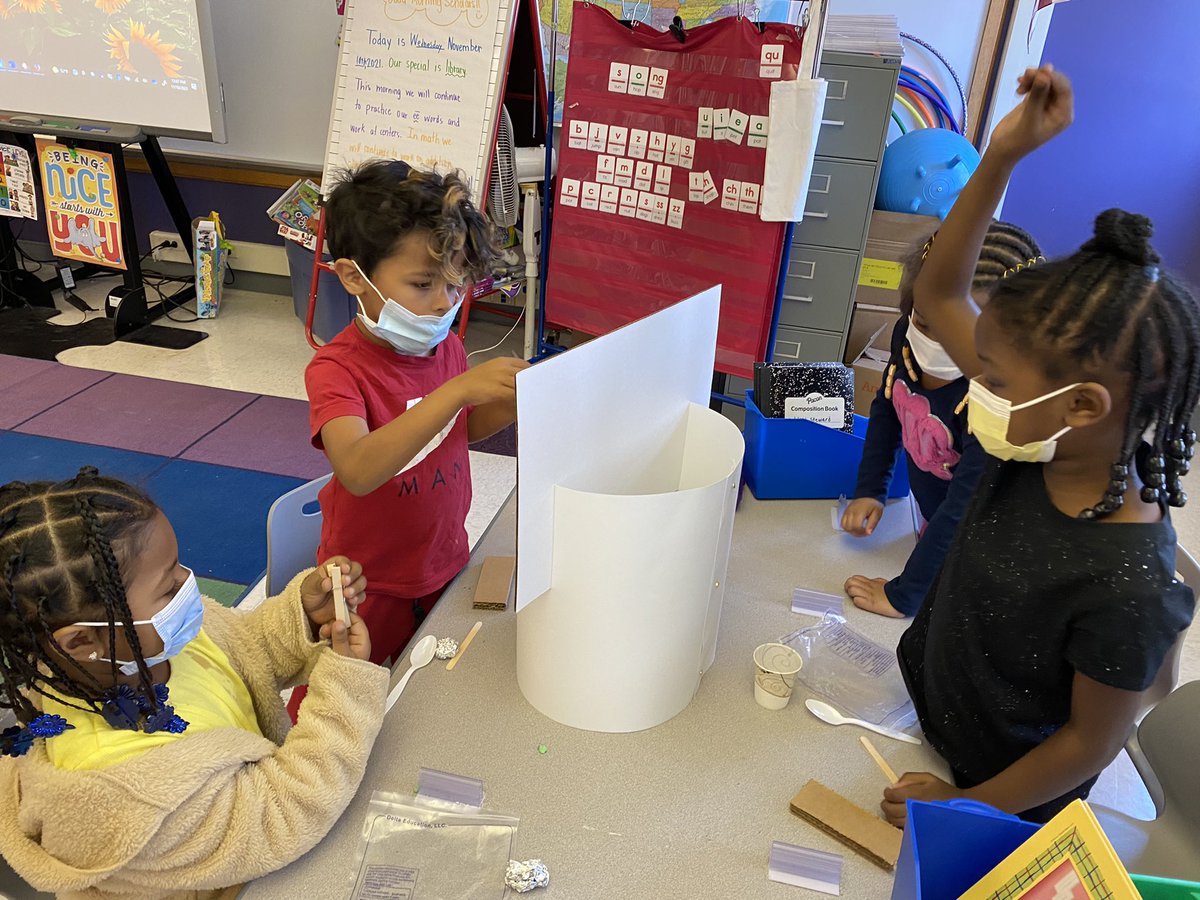 MrsQuimbySL's tweet photo. Exploring sound in first grade! @syracuselatin @SyracuseSchools https://t.co/PsFR7bFCoF