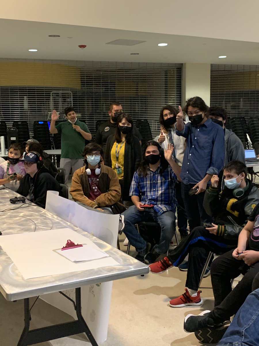 Ravae96's tweet photo. Had a blast last night at #STEMExtravaganza @swisd_swlhs and a #PBL planning morning with an amazing @swisd_caststem facilitator team! https://t.co/JkDve3yFMx