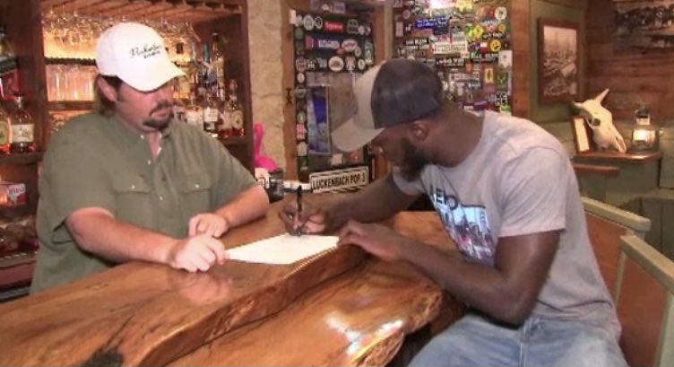 MarkBerman_'s tweet photo. .@UHCougarFB freshman RB Alton McCaskill (@Alto_410)is having a tremendous year &amp;now he’s signed his 1st contract allowing him to benefit from his name,image &amp; likeness.Alton’s come a long way from the days he &amp; his family were homeless.Alton’s story tonight on FOX 26 Sports at 9 https://t.co/qJvm7tqTOe