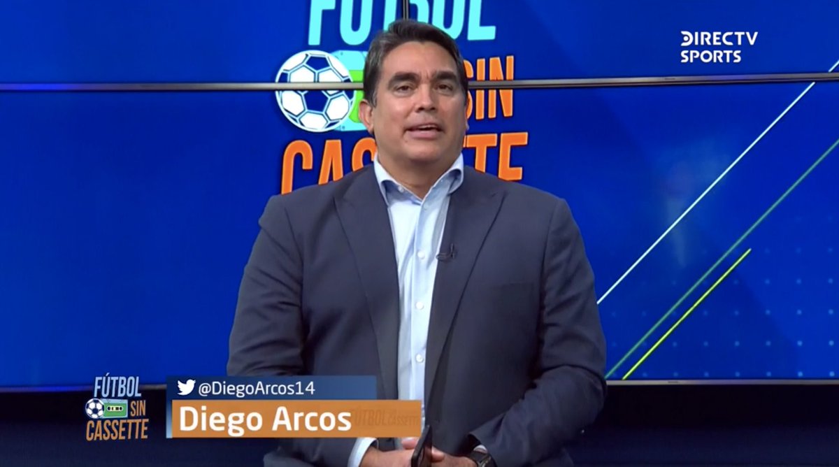 DSportsEC's tweet photo. ¡Al aire @f_sin_cassette ⚽️!
Esta noche conversamos con nuestro compañero @DiegoArcos14, reconocido periodista deportivo y exjugador profesional de béisbol ⚾️. ¡No te lo pierdas! 🔥
#FSCxDIRECTV https://t.co/rYVgDOth17