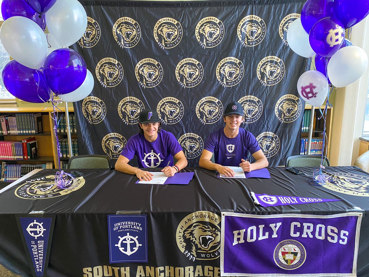 south_b_ball's tweet image. Congratulations to two of our very own who signed their letters of intent to play D1 baseball today! Curtis Hebert (@PortlandBSB) and Oliver Brown (@HCrossBaseball ) #gosouth!