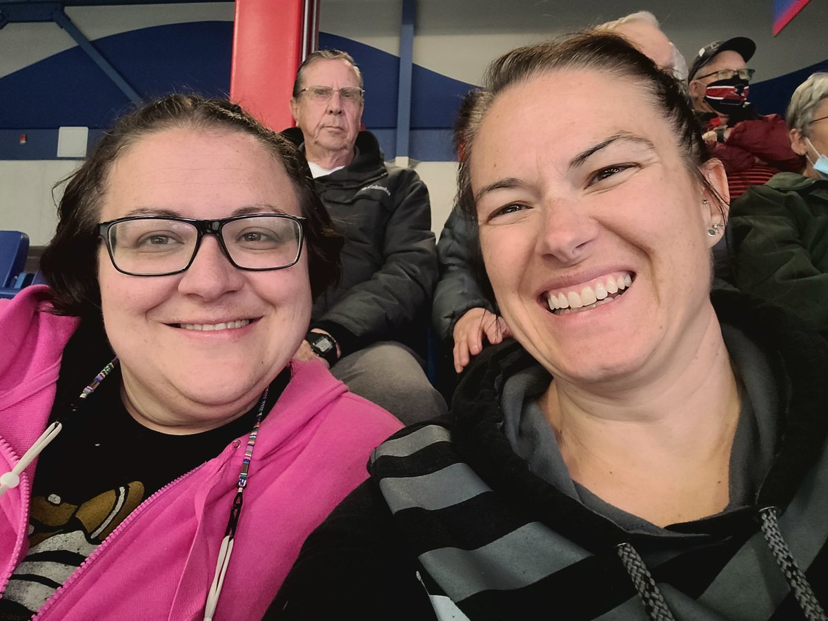 Selfie challenge! Enjoying the <a href="/BrooksBandits/">Brooks Bandits</a> game with <a href="/stannco/">Stefanie Connor</a>. Thanks <a href="/ptconnor1953/">Patrick Connor</a> for the tix! #mysccoop
