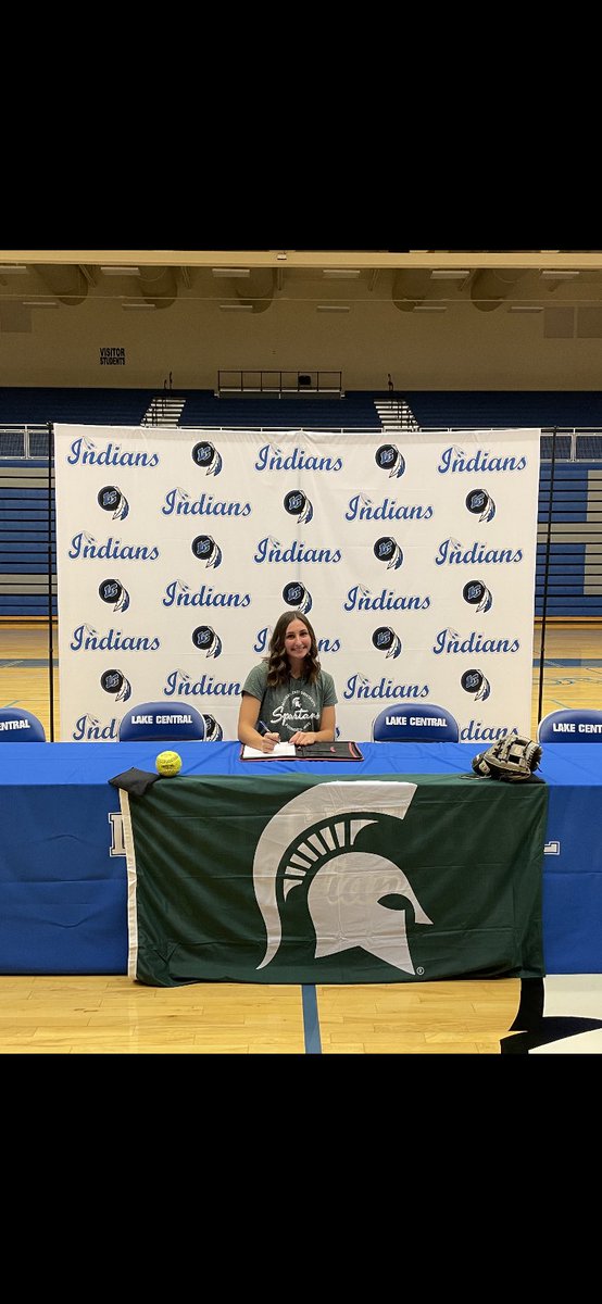 happy signing day💚🤍 <a href="/MSU_Softball/">Michigan State Softball</a>