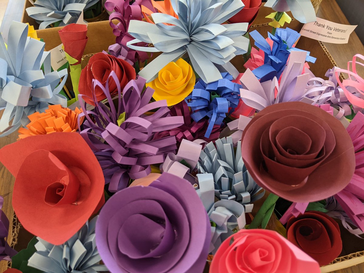 LClarkLSEarts's tweet photo. Today we delivered 24 beautiful bouquets of flowers, made by our 2nd &amp; 4th graders out of painted recycled containers &amp; construction paper to the Veterans' Hospital. 
Thank you, Veterans! 
@LSEArts @VAColumbiaMO @LaceyLSEArts @KolLSEArts @GuiseLSEArts @HelmLSEArts @donohoLSEArts https://t.co/GpyBSBvPbu