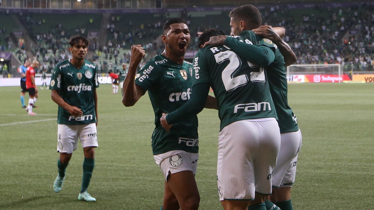 Palmeiras's tweet photo. Um só pensamento: TODOS SOMOS UM! 👊
Boa noite, #FamíliaPalmeiras! 💚
#REPETECO #PALxACG
#JuntosNoBrasileirão #AvantiPalestra https://t.co/3PMBP9Sd1v