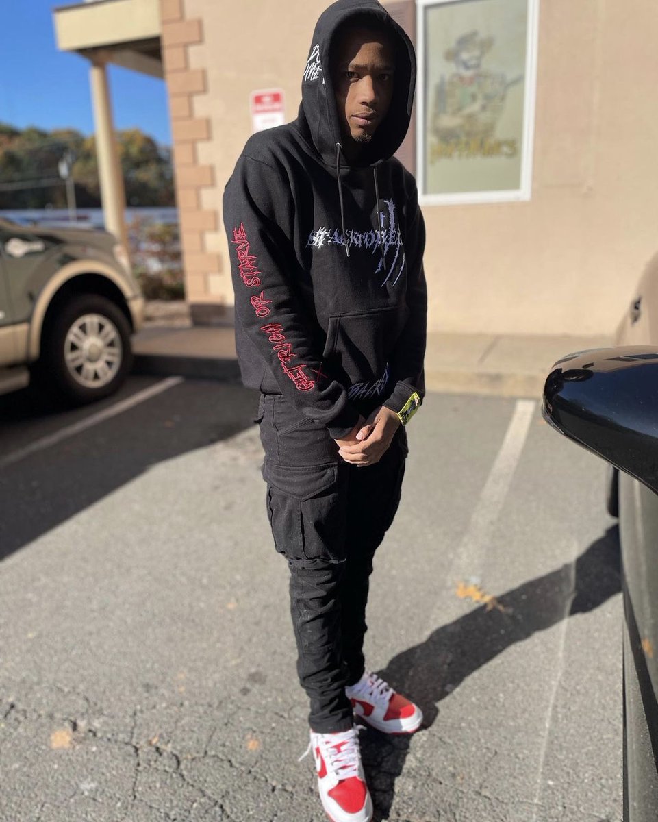 get_starve's tweet photo. STACKTOBER Hoodies! Definitely for the win!! W the custom choice sleeve they could’ve chose 🔥🔥 #GetRichOrStarve #2choices 🧸🖤 https://t.co/uAvxxPtFlf