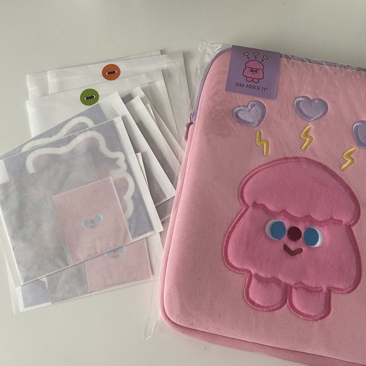 THESAMESHOP's tweet photo. พร้อมส่ง!✨🎀💗
พุนแทงงี่ - 680 ฿ 💘🤲🏻
🔗 : https://t.co/AmhBXxoSMq
กระเป๋าipadพุนแทงงี่ - 990 ฿ 🎄🤲🏻
🔗 : https://t.co/Ri1BJeUvDf

( #ตลาดนัดnct #ตลาดนัดอซท #ตลาดนัดnctdream #ตุ๊กตาnct ) https://t.co/PN9oBJnDNS