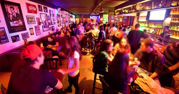 formula_podium's tweet photo. A vida noturna em São Paulo é bastante conhecida. Com vários estilos, tanto em pubs quanto casas noturnas. Além de shows nacionais e internacionais.
#sãopaulogp #pubs #bares #casasnoturnas #shows #lovesp https://t.co/bm3jI9chMs
