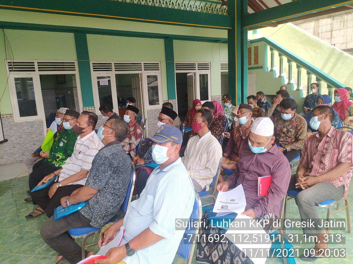 Sujiari3's tweet photo. (11-11-2022). Sujiari, https://t.co/QnCdqOT1Hr, S.Pi  Luhkan KKP di Gresik Jatim

FGD Kegiatan Pengelolaan Pembudidayaan Ikan, di Desa Wadak Lor, Duduksampeyan, Gresik
Hadir : Dinas Perikanan, DPRD Komisi II, Pembudidaya Ikan

#GiatLuhkanSatminkalBWI
@puslatluhkp 

SALAM SEHAT https://t.co/aSUJUoMFCy