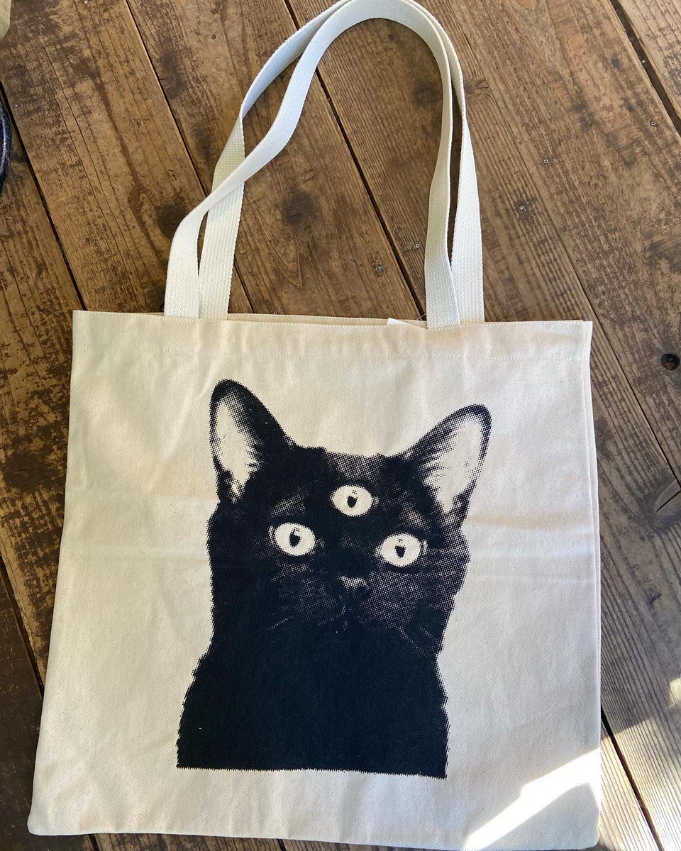 三つ目ネコちゃんのトートバッグが 海外より届きました～ 前回より