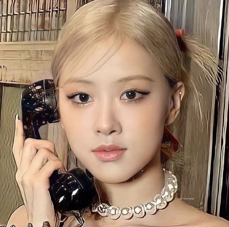 #★
         seirine fawzi solon
  new acc but not new to rp
  like &amp; rt to be moots or for
             a possible dm.