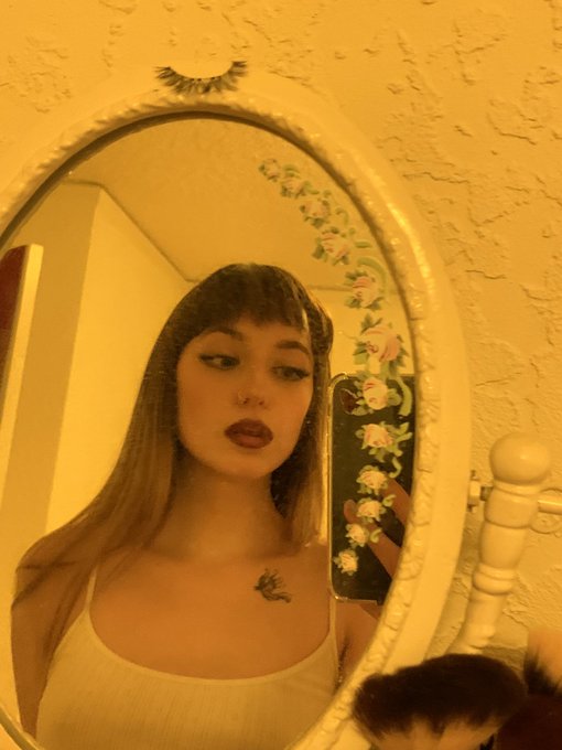 slapped myself in the face with my foot today https://t.co/ABDrlCoyb1<a href="/tag/newprofilepic"class="tags"><span>#newprofilepic</span></a>