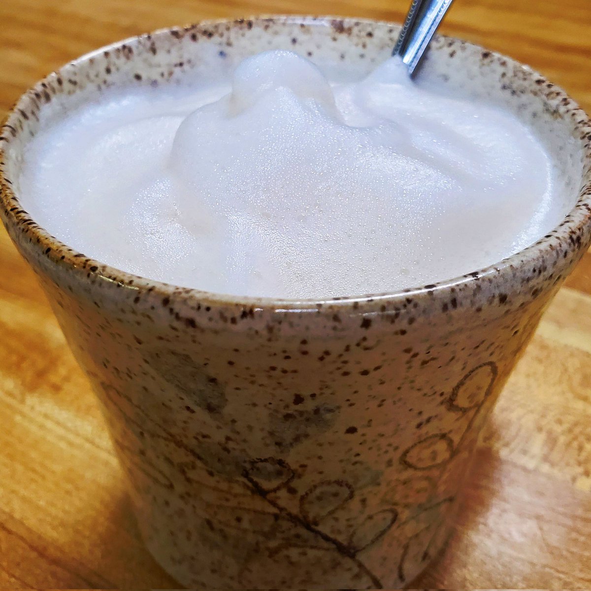 HideawyHomested's tweet photo. I'm currently sipping my favorite fall nighttime tea, chai tea latte! It's super simple to make and so comforting this time of year!

#chaitealatte #nighttimetea #homesteading #Autumnvibes #fall https://t.co/ceWDimAD15