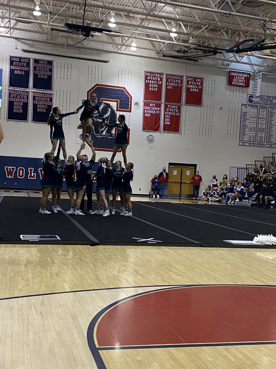 Congratulations to our Varsity cheer team. 2021 Continental League Coed Champions. Great performance tonight. Grizzly Proud.