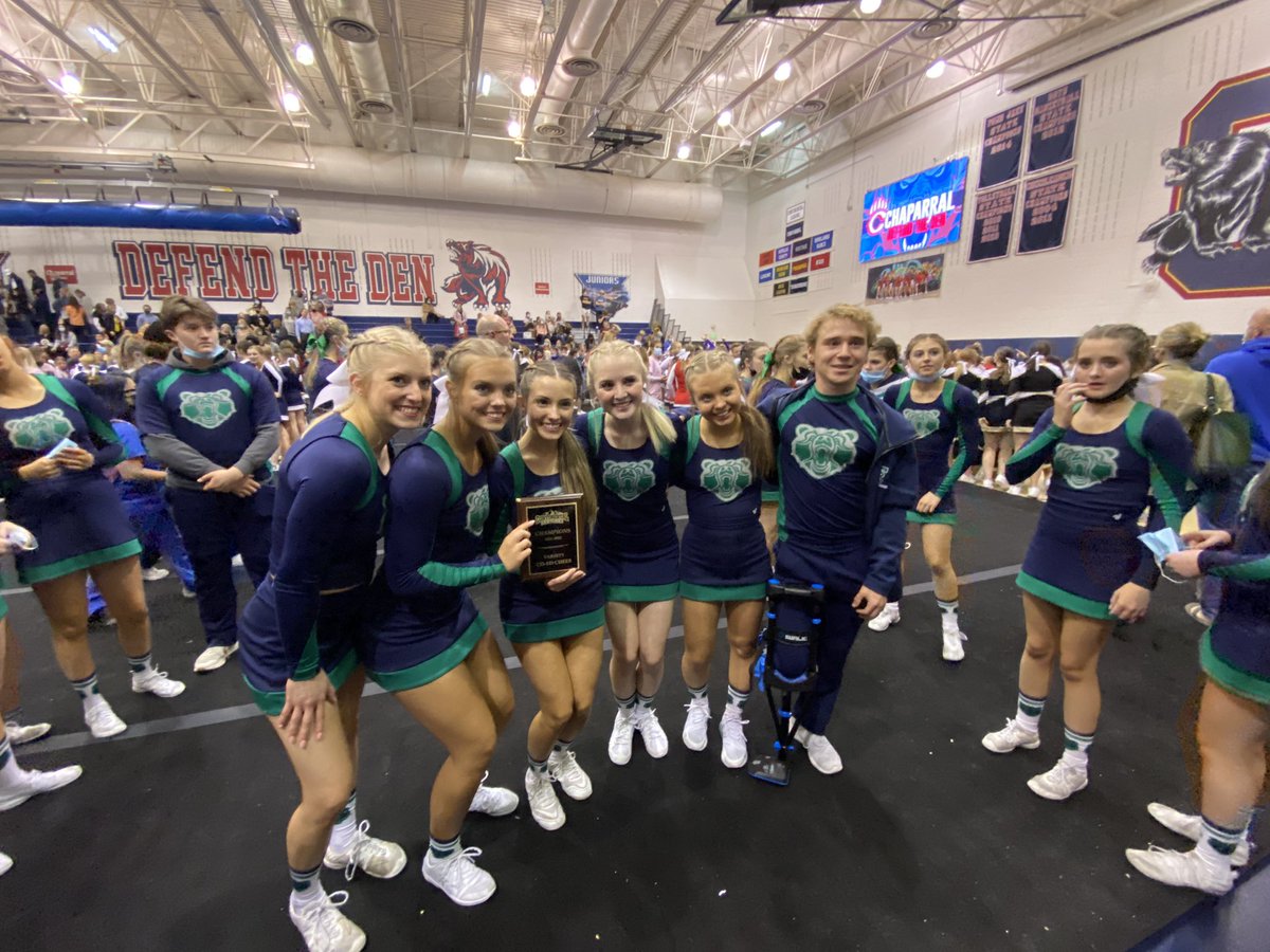 TRidgeGrizzlies's tweet photo. Congratulations to our Varsity cheer team. 2021 Continental League Coed Champions. Great performance tonight. Grizzly Proud. https://t.co/jWEp6obyoH